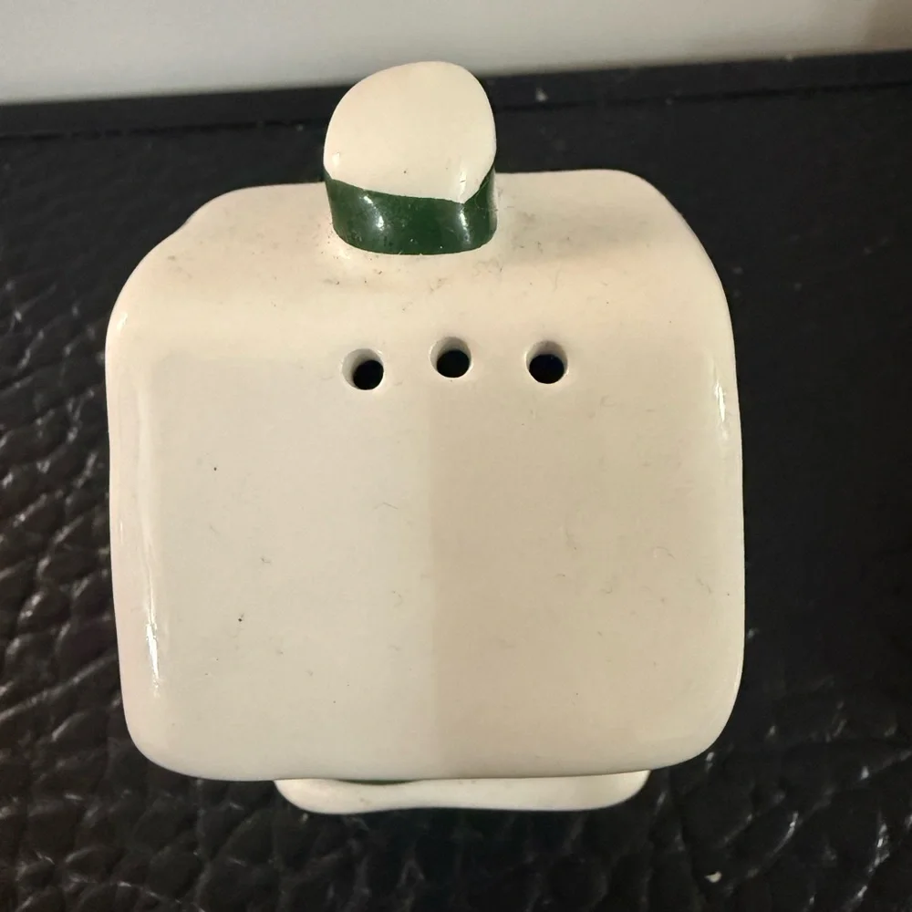 Ceramic Salt And Pepper Shaker Ceramic House & Truck Christmas Tree